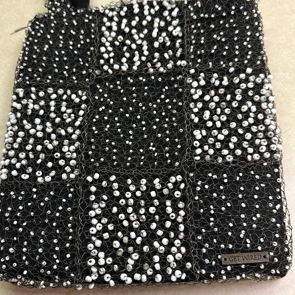 Get Wired Black & White Beaded Wired Shoulder Bag Purse Preowned - Picture 2 of 6